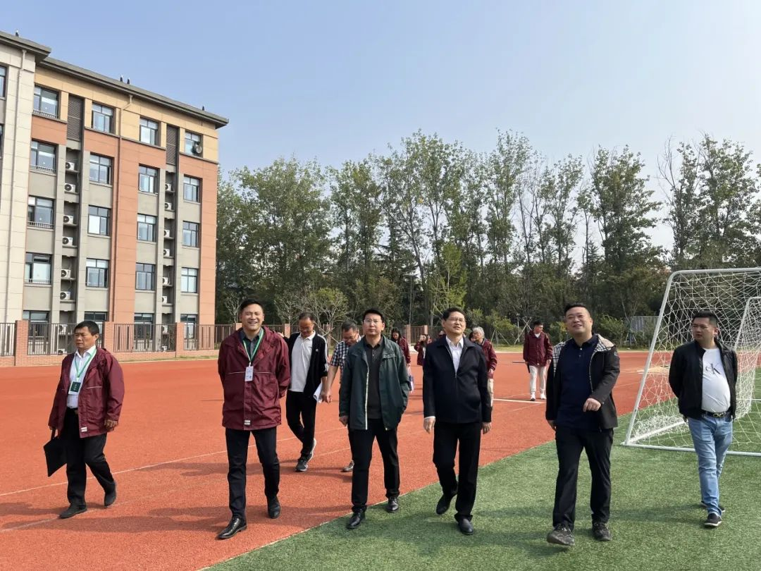 校际交流促发展 教学研讨共成长